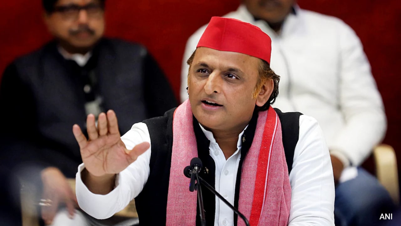 अखिलेश यादव 26 नवंबर को जारी करेंगे सपा का घोषणापत्र, कहा- संविधान दिवस को आएगा ‘जन-मन का मेनिफेस्टो’