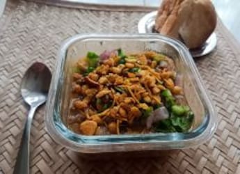 Zero-Oil Ghugni Recipe From Streets Of Kolkata Is Perfect Blend Of Health, Taste Zero-Oil Ghugni Recipe From Streets Of Kolkata Is Perfect Blend Of Health, Taste