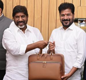 तेलंगाना सरकार ने बजट किया पेश, शिक्षा-किसान और विकास के लिए हुए ये बड़े ऐलान