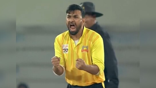 'विव रिचर्ड्स का विकेट...', 'चाचा' को नहीं छोड़ रहे उनके ही देश वाले, अब सलमान बट ने किया ट्रोल, VIDEO