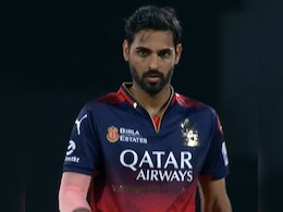 LSG vs RCB: भुवनेश्वर कुमार के साथ करियर में 10 साल बाद हुआ ऐसा, अहम मैच में  RCB के कप्तान ने उठाया चौंकाने वाला कदम LSG vs RCB: भुवनेश्वर कुमार के साथ करियर में 10 साल बाद हुआ ऐसा, अहम मैच में  RCB के कप्तान ने उठाया चौंकाने वाला कदम