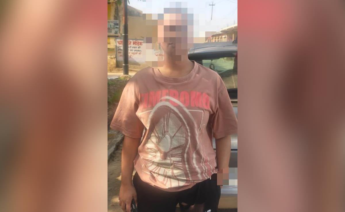 Woman Enters Delhi Boutique, Makes Off With Bridal Outfits Worth Rs 2 Crore