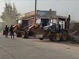 नागौर: 250 पुलिसकर्मी, एक दर्जन JCB... हाईकोर्ट के आदेश पर 7 बीघा जमीन पर फैले अतिक्रमण के खिलाफ चला बुलडोजर नागौर: 250 पुलिसकर्मी, एक दर्जन JCB... हाईकोर्ट के आदेश पर 7 बीघा जमीन पर फैले अतिक्रमण के खिलाफ चला बुलडोजर