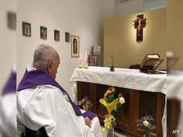 Vatican Releases Photo Of Pope Praying From Hospital Suite Chapel Vatican Releases Photo Of Pope Praying From Hospital Suite Chapel