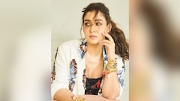 Nayanthara On A Fast For A Month To Play Amman In <i>Mookuthi Amman 2</i>