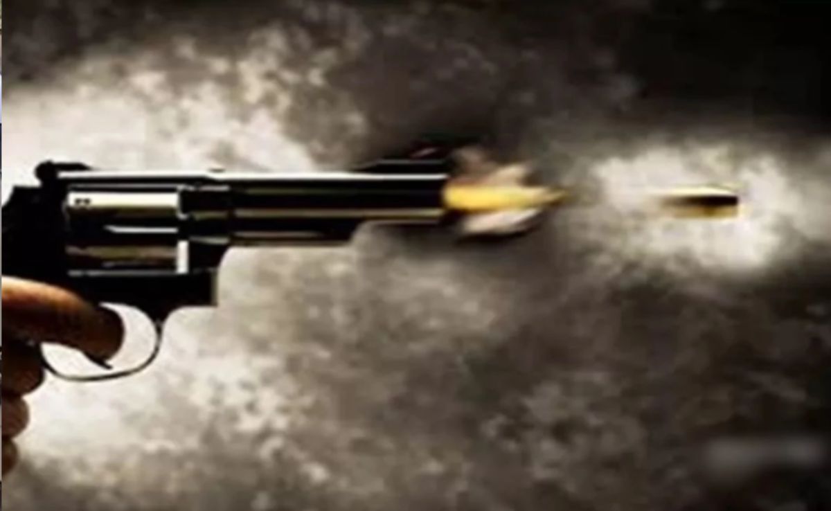 हत्या करके भागे बदमाशों से पुलिस की मुठभेड़, एक को गोली लगी, दिल्ली से लेकर MP तक दर्ज हैं कई केस 
