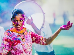 Holi 2205 : कहां गाई जाती है 'फाग' और इन रसीले गीतों में होता है किनका वर्णन Holi 2205 : कहां गाई जाती है 'फाग' और इन रसीले गीतों में होता है किनका वर्णन