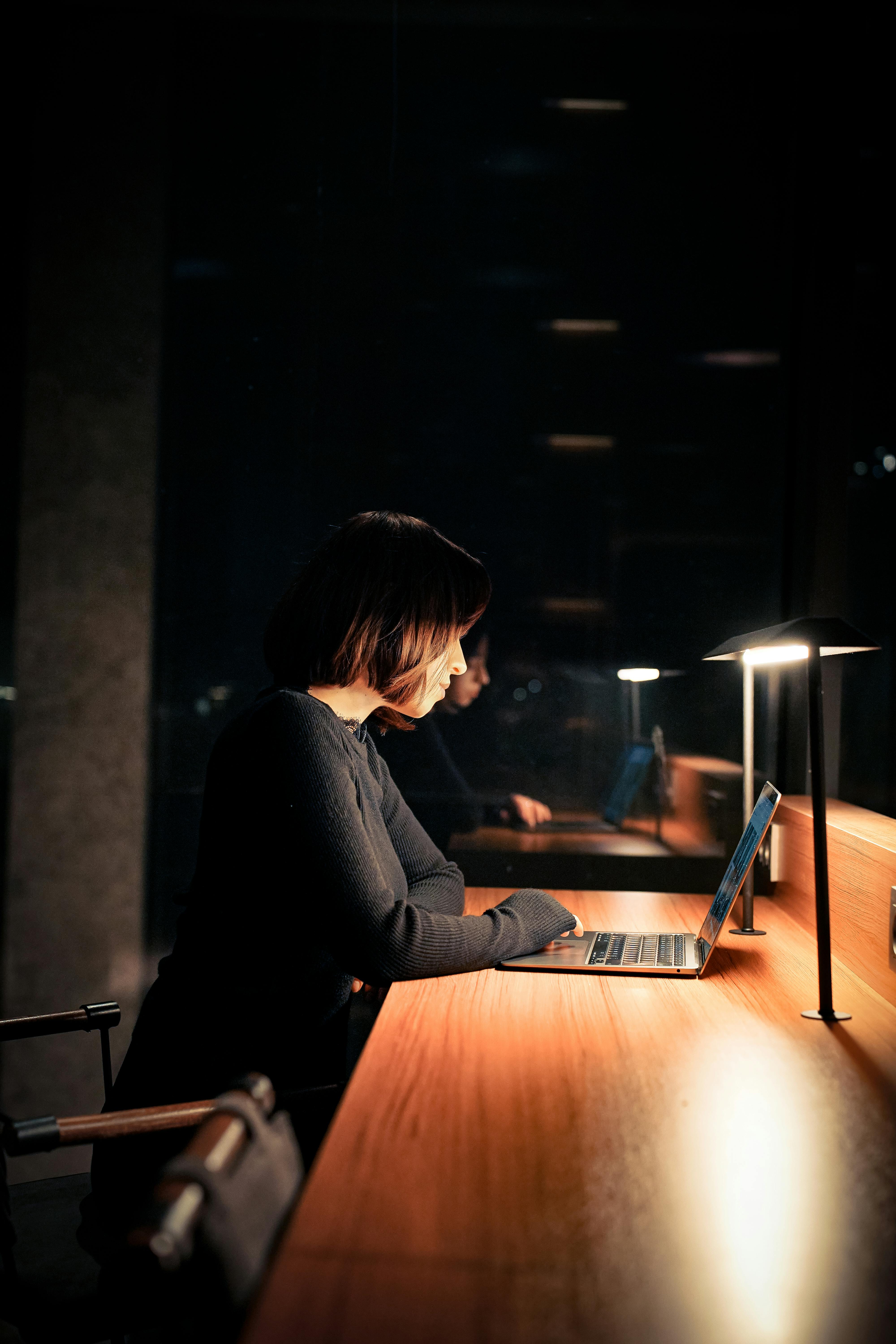 Although getting night sleep quality sleep during the day is difficult, aim for 7-9 hours