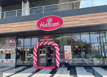 https://food.ndtv.com/news/haldirams-hyderabad-store-under-fire-for-allegedly-selling-expired-food-11052400