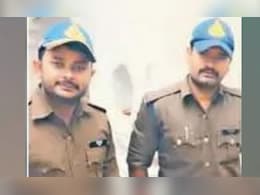 Constables Suspend: प्रेमिका के पति को किडनैप करने वाले दो पुलिसकर्मी सस्पेंड, जांच पूरी होते ही SP ने की कार्रवाई  Constables Suspend: प्रेमिका के पति को किडनैप करने वाले दो पुलिसकर्मी सस्पेंड, जांच पूरी होते ही SP ने की कार्रवाई
