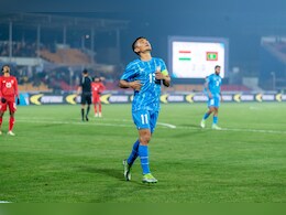 सुनील छेत्री ने संन्यास से वापसी के बाद भारत को दिलाई जीत,  16 महीनों में भारत की पहली जीत सुनील छेत्री ने संन्यास से वापसी के बाद भारत को दिलाई जीत,  16 महीनों में भारत की पहली जीत