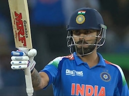 IND vs AUS : विराट कोहलीच्या बॅटनं केलं ऑस्ट्रेलियाचं गर्वहरण, सचिनला मागे टाकून बनला नंबर 1 IND vs AUS : विराट कोहलीच्या बॅटनं केलं ऑस्ट्रेलियाचं गर्वहरण, सचिनला मागे टाकून बनला नंबर 1