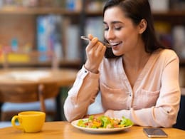 Breakfast, Lunch और Dinner करने का सही टाइम क्या है? एक्सपर्ट से जानकर आज से ही करें फॉलो Breakfast, Lunch और Dinner करने का सही टाइम क्या है? एक्सपर्ट से जानकर आज से ही करें फॉलो