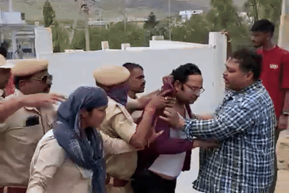 Bulldozer Action: "मुझे जबरदस्ती बाहर निकाला, बच्चे घर में ही थे और अचानक चला दिया बुलडोजर", अजमेर प्रशासन पर डॉक्टर के आरोप