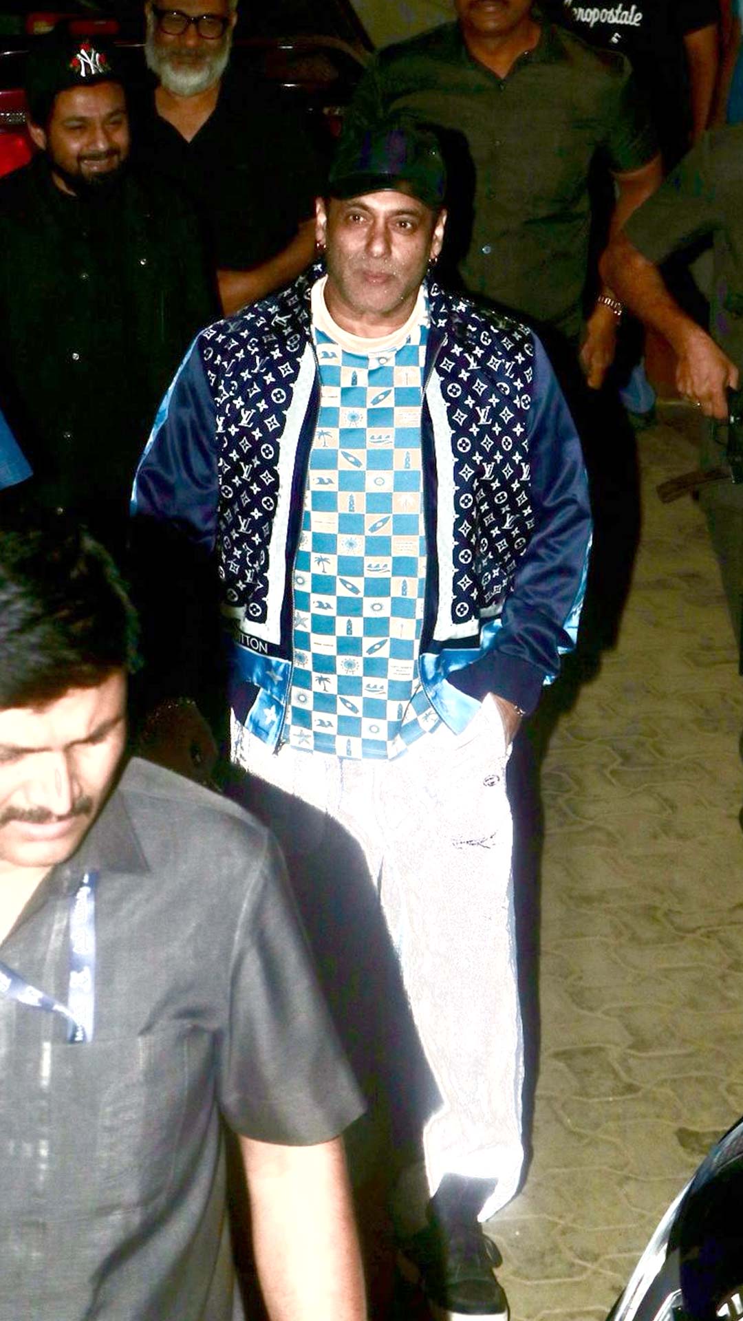 Salman Khan Stepped Out In Mumbai Like This