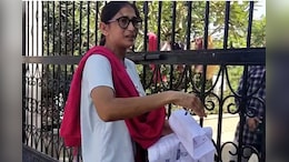 Rajasthan: दौसा में परीक्षा केंद्र पर 1 मिनट लेट हुई अभ्यर्थी तो नहीं मिला प्रवेश, ग&zwj;िड़ग&zwj;िड़ाती रही मह&zwj;िला&nbsp;
