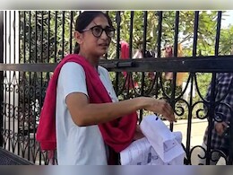 Rajasthan: दौसा में परीक्षा केंद्र पर 1 मिनट लेट हुई अभ्यर्थी तो नहीं मिला प्रवेश, गिड़गिड़ाती रही महिला  Rajasthan: दौसा में परीक्षा केंद्र पर 1 मिनट लेट हुई अभ्यर्थी तो नहीं मिला प्रवेश, गिड़गिड़ाती रही महिला