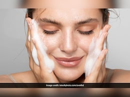 गर्मियों में रूखी त्वचा से कैसे पाएं छुटकारा ? जानें टिप्स गर्मियों में रूखी त्वचा से कैसे पाएं छुटकारा ? जानें टिप्स