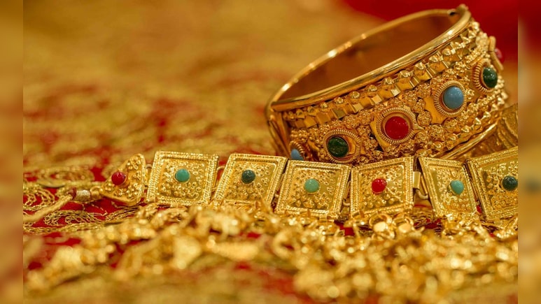 Todays Gold Rate: गणेशोत्सवापूर्वी सोन्याला झळाळी! दर लाखांच्या वर; जाणून घ्या आजचा भाव