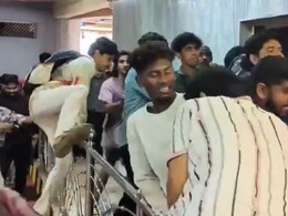 ईद पर रिलीज फिल्म की टिकटों के लिए हंगामा, VIDEO में पीली टी-शर्ट वाला दिखाएगा असली फैन का जुनून, सिकंदर से कोई वास्ता नहीं ईद पर रिलीज फिल्म की टिकटों के लिए हंगामा, VIDEO में पीली टी-शर्ट वाला दिखाएगा असली फैन का जुनून, सिकंदर से कोई वास्ता नहीं