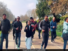 Watch: Mamata Banerjee's "Warm Up" In Saree, Slippers At London's Hyde Park Watch: Mamata Banerjee's "Warm Up" In Saree, Slippers At London's Hyde Park