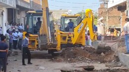 Rajasthan: अतिक्रमण के खिलाफ नगर परिषद ने की तोड़फोड़, अवैध निर्माण पर चला पीला पंजा