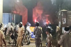 Nagpur Violence Accused Molested Woman Constable, Tried To Tear Her Clothes: Cops Nagpur Violence Accused Molested Woman Constable, Tried To Tear Her Clothes: Cops
