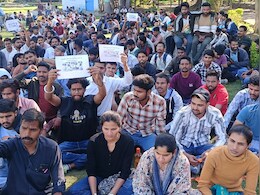 MP पुलिस भर्ती परीक्षा के 58 हजार अभ्यर्थियों को रिजल्ट का इंतजार, भोपाल में किया प्रदर्शन, बताई पीड़ा 