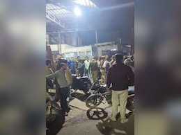 बेकाबू रफ्तार और आमने-सामने की टक्कर, आगरा में हुए खौफनाक सड़क हादसे में 5 की मौत बेकाबू रफ्तार और आमने-सामने की टक्कर, आगरा में हुए खौफनाक सड़क हादसे में 5 की मौत