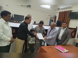 परेशान महिला को मिला बड़ा तोहफा! नेशनल लोक अदालत ने दिलवाए 75 लाख रुपये परेशान महिला को मिला बड़ा तोहफा! नेशनल लोक अदालत ने दिलवाए 75 लाख रुपये