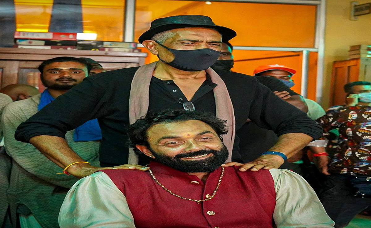 Aashram Season 3 Part 2: बॉबी देओल के एक बदनाम आश्रम से आएं "नॉट-सो-बदनाम मोमेंट्स", देखिए तस्वीरें