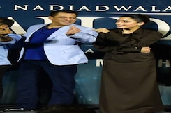 Salman Khan Shows Finger Hearts With Rashmika Mandanna Salman Khan Shows Finger Hearts With Rashmika Mandanna