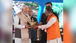 सीएम साय ने पीएम मोदी को ये खास मोमेंटो किया भेंट, नारी शक्ति, आत्मनिर्भरता और नेतृत्व क्षमता... का प्रतीक
