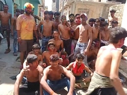 Holi 2025: राजस्थान के इस शहर में मशहूर 'कपड़ा फाड़ होली' का दिखा रंग, टोलियों में निकले युवाओं ने ऐसे मनाया जश्न Holi 2025: राजस्थान के इस शहर में मशहूर 'कपड़ा फाड़ होली' का दिखा रंग, टोलियों में निकले युवाओं ने ऐसे मनाया जश्न