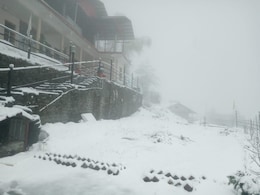 उत्तराखंड में मौसम ने फिर ली करवट, बारिश और बर्फबारी ने बढ़ाई ठंड