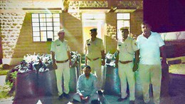 फलोदी में करीब 1000 किलो डोडा-पोस्त जब्त, पिस्टल और 12 जिंदा कारतूस के साथ तस्कर गिरफ्तार