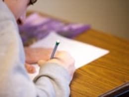 जिन्ना से लेकर न्यायपालिका तक.... जानें किताबों के सिलेबस को लेकर हुए अजब-गजब विवाद