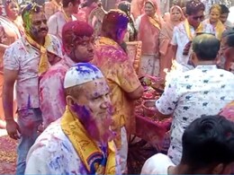 होली पर निकली खाटू श्याम की पालकी यात्रा, मुस्लिम समाज ने पगड़ी पहना कर दिया भाईचारे का संदेश