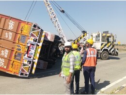 झालावाड़ में ट्रक और ट्रैक्टर में जोरदार टक्कर, खाई में गिरे दोनों वाहन, क्रेन की मदद से निकाले गए बाहर झालावाड़ में ट्रक और ट्रैक्टर में जोरदार टक्कर, खाई में गिरे दोनों वाहन, क्रेन की मदद से निकाले गए बाहर