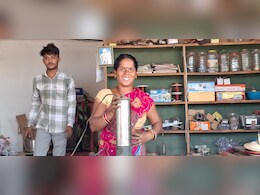 छत्तीसगढ़ की पुष्पा से मिलिए...&nbsp;समाज की परवाह किए बिना बनीं नारी शक्ति की मिसाल