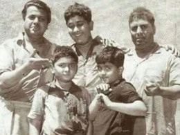 अमिताभ और संजय दत्त से थी अनबन, होली की फोटो में दिख रहा यह बच्चा था सिनेमा का सुपरस्टार, अब इसके बेटे- बहू बॉलीवुड पर करते हैं राज, पहचाना? अमिताभ और संजय दत्त से थी अनबन, होली की फोटो में दिख रहा यह बच्चा था सिनेमा का सुपरस्टार, अब इसके बेटे- बहू बॉलीवुड पर करते हैं राज, पहचाना?