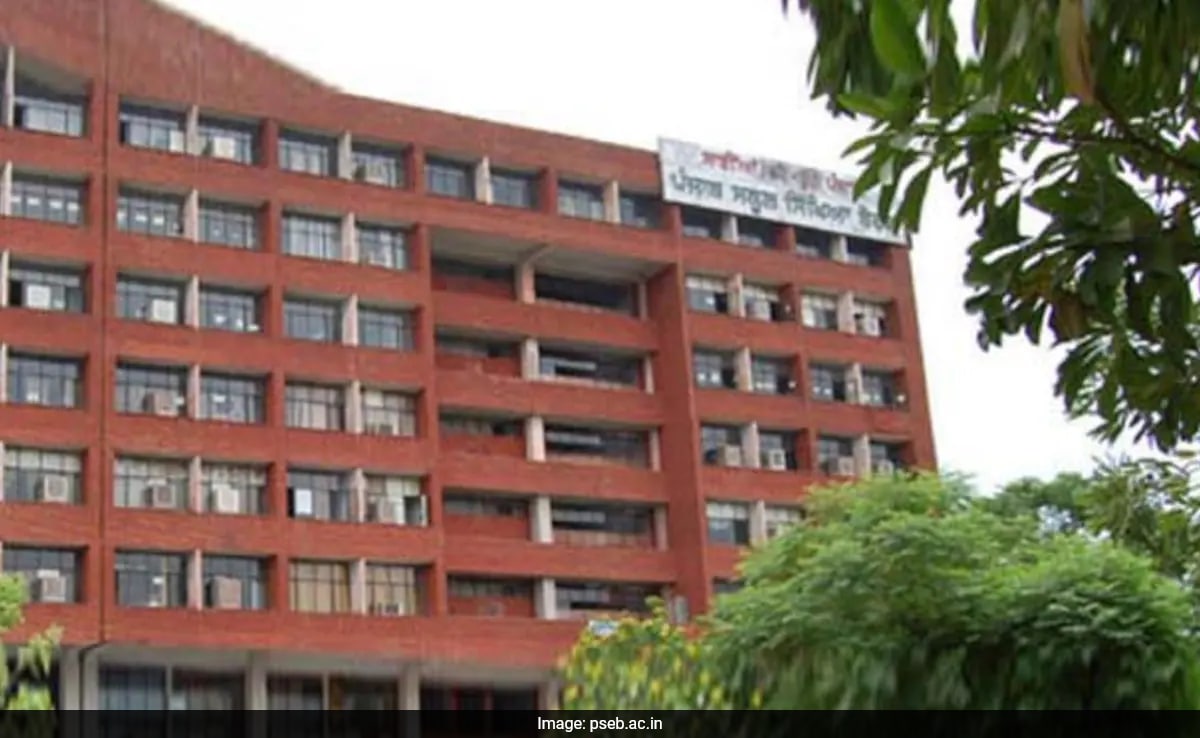 PSEB 10 ти 12 ти резултат 2025 На фона на