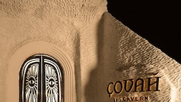 Covah - The Cavern, Gurugram Offers A Visual Treat And Culinary Rituals Coming Alive In A Cave of Flavours