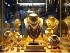 Gold, Silver Price Today: सोना फिर हुआ महंगा! इंपोर्ट ड्यूटी बढ़ने के बाद ₹1.62 लाख के पार, चांदी  ₹3 लाख के करीब, खरीदने से पहले जान लें आज का रेट