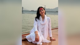 Sara Ali Khan Visits Kamakhya Temple. See Pics