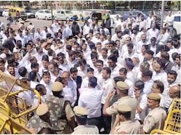 Rajasthan: पहलगाम आतंकी हमले से गुस्साए लोग, राजस्थान में वकीलों ने मिलकर जाम की सड़क Rajasthan: पहलगाम आतंकी हमले से गुस्साए लोग, राजस्थान में वकीलों ने मिलकर जाम की सड़क