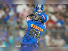 MI vs KKR: 'क्या यह एक मजाक है...', सूर्यकुमार यादव के इस 'करामाती शॉट' को देख दुनिया हैरान, दिग्गज भी चौंका, Video MI vs KKR: 'क्या यह एक मजाक है...', सूर्यकुमार यादव के इस 'करामाती शॉट' को देख दुनिया हैरान, दिग्गज भी चौंका, Video