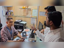 Raj Thackeray's Partymen Ask Bank Manager To Talk In Marathi. Video Is Viral Raj Thackeray's Partymen Ask Bank Manager To Talk In Marathi. Video Is Viral