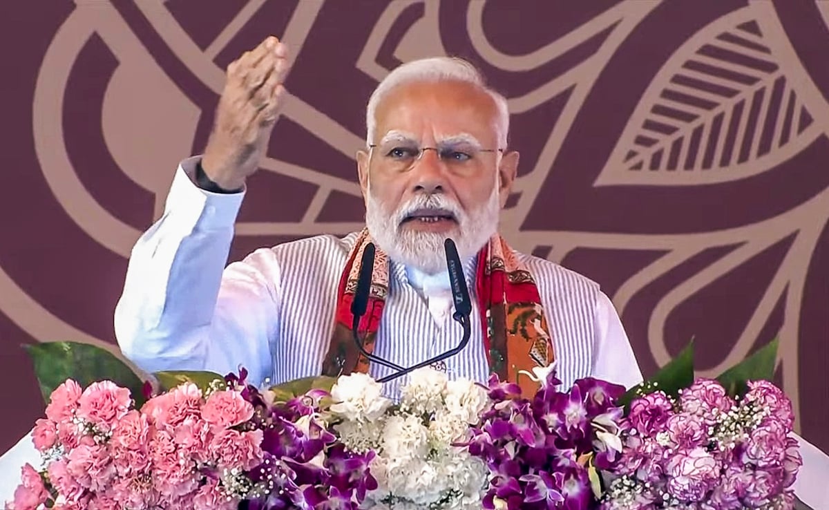 varanasi В пръст в опозиционните партии премиерът Нарендра Моди в