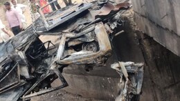 Rajasthan: 2 कारों की जोरदार भिड़ंत में गाड़ी के साथ जिंदा जला चालक, 4 की हालत नाजुक; 1 महीने तीसरा बड़ा हादसा